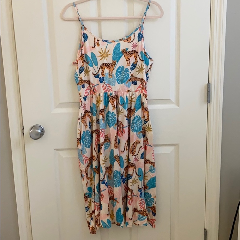 💚 Super soft pink cheetah leopard topical summer print dress - Picture 2 of 8